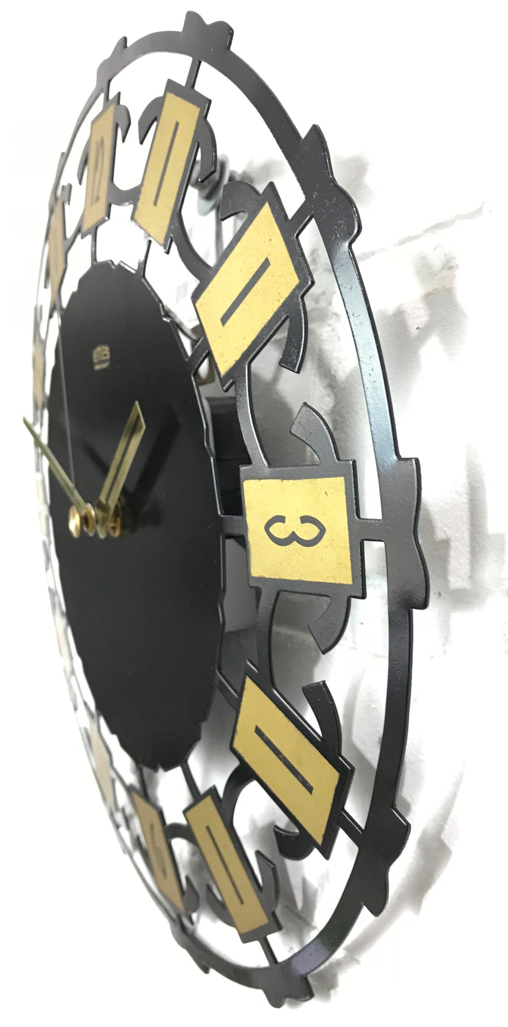 Vintage Starburst Quartz Wall Clock | eXibit collection