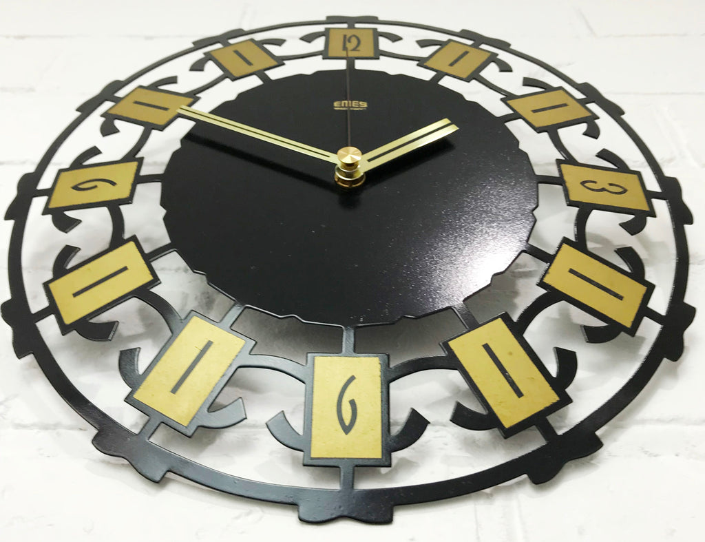 Vintage Starburst Quartz Wall Clock | eXibit collection