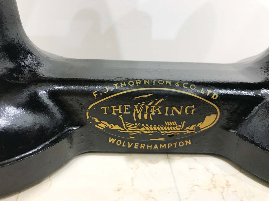 Vintage Cast Iron Kitchen Scale | eXibit collection