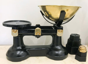 Vintage Cast Iron Kitchen Scale | eXibit collection