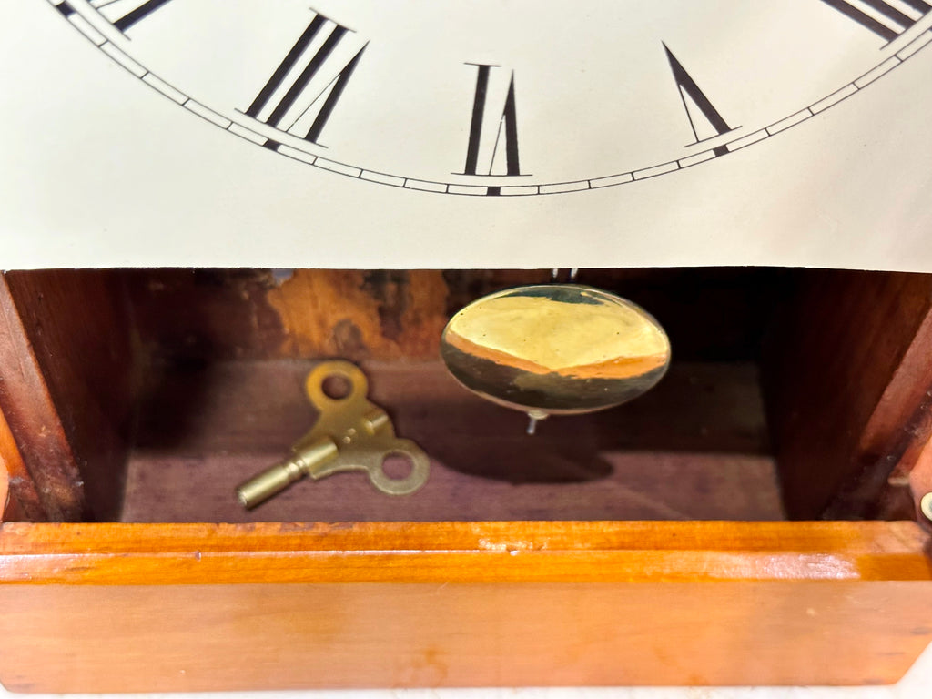 Antique Waterbury Pendulum Mantel Clock | eXibit collection