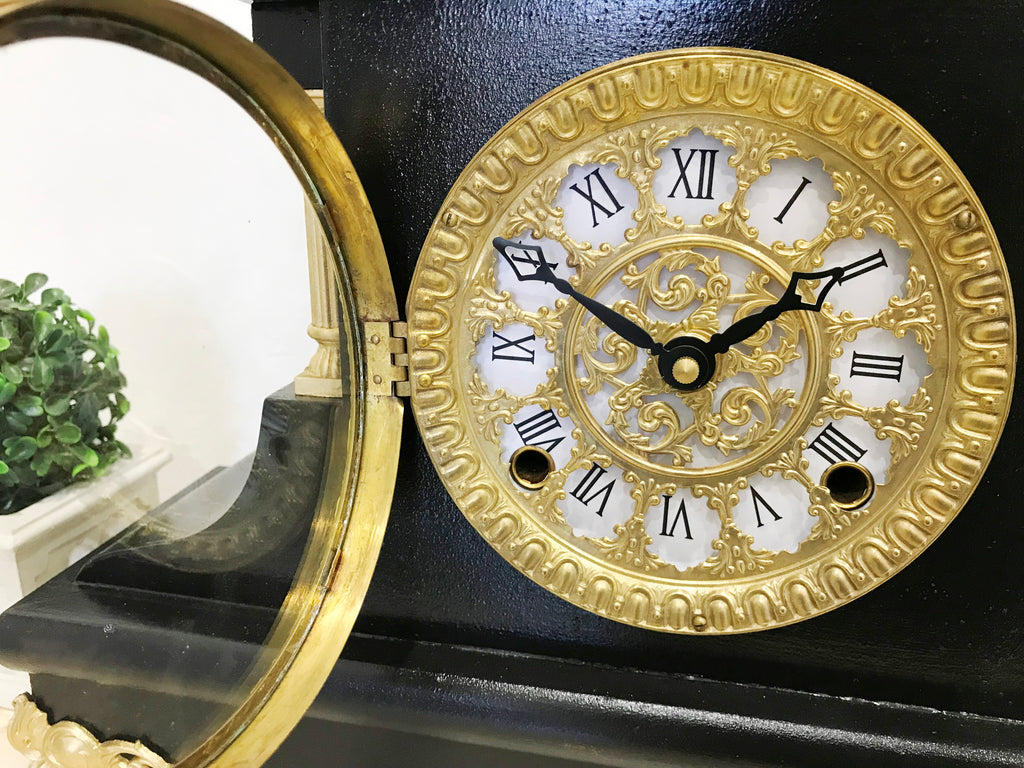 Antique Quartz Mantel Clock | eXibit collection