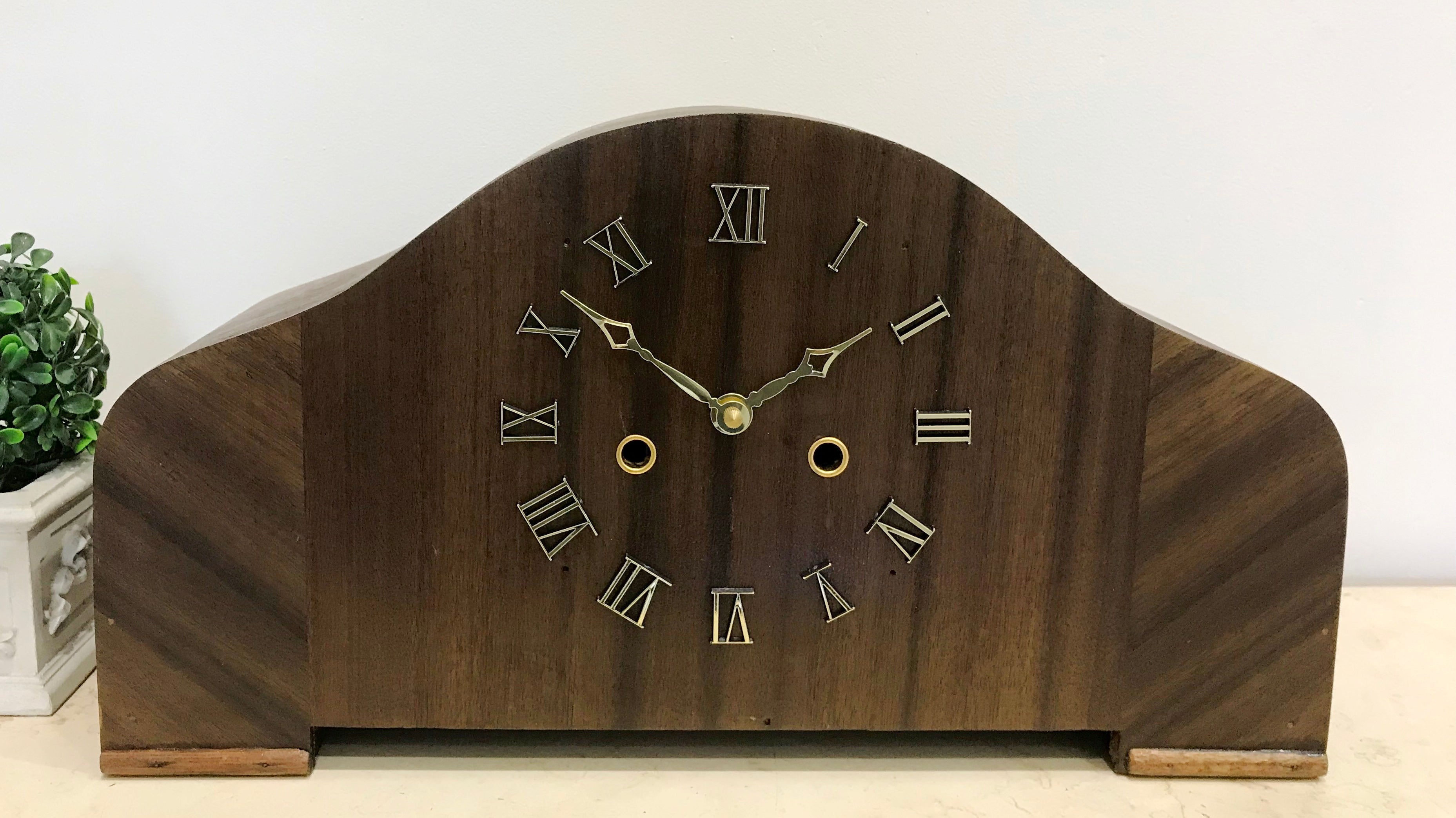 Restored Original Vintage Mantel Clock | eXibit collection