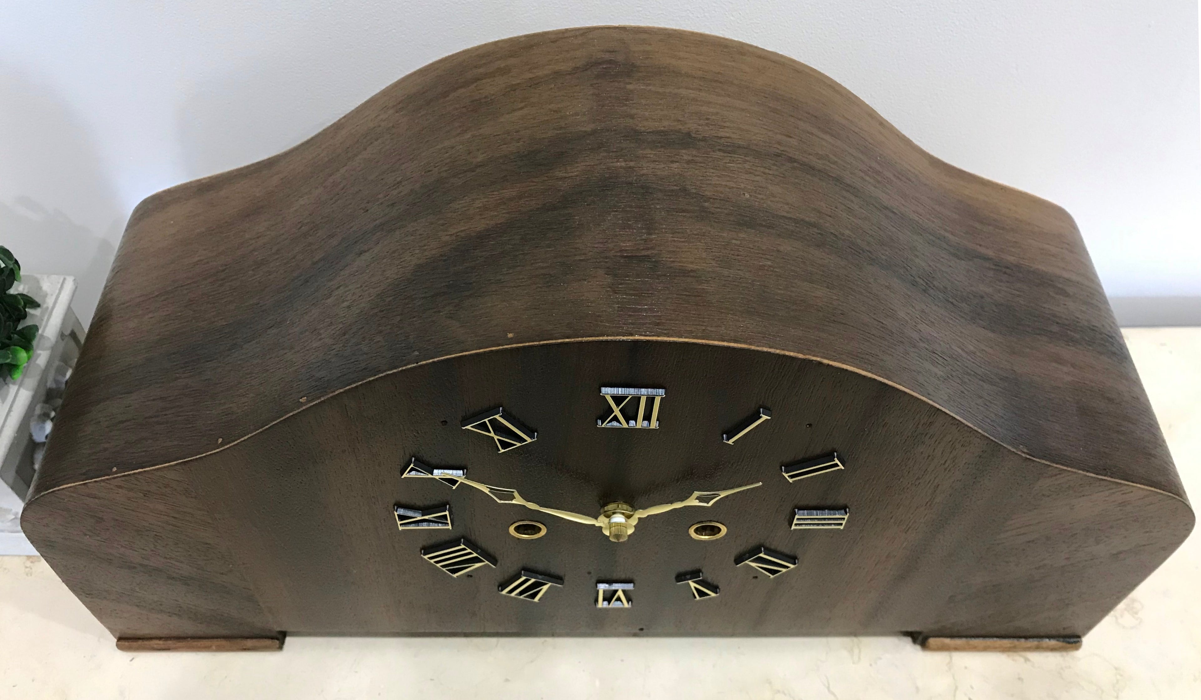 Restored Original Vintage Mantel Clock | eXibit collection