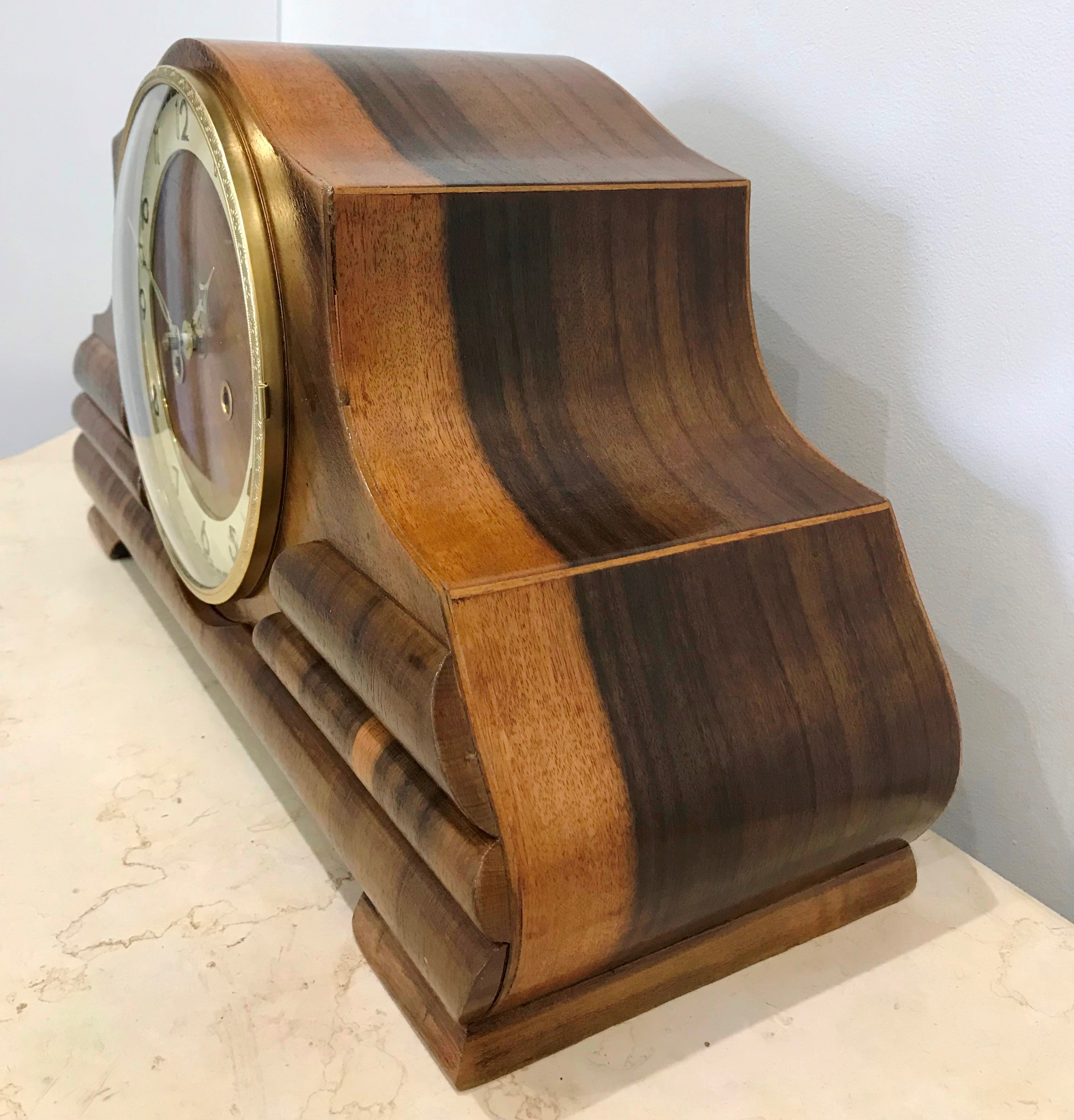 Restored Original Vintage Mantel Clock | eXibit collection