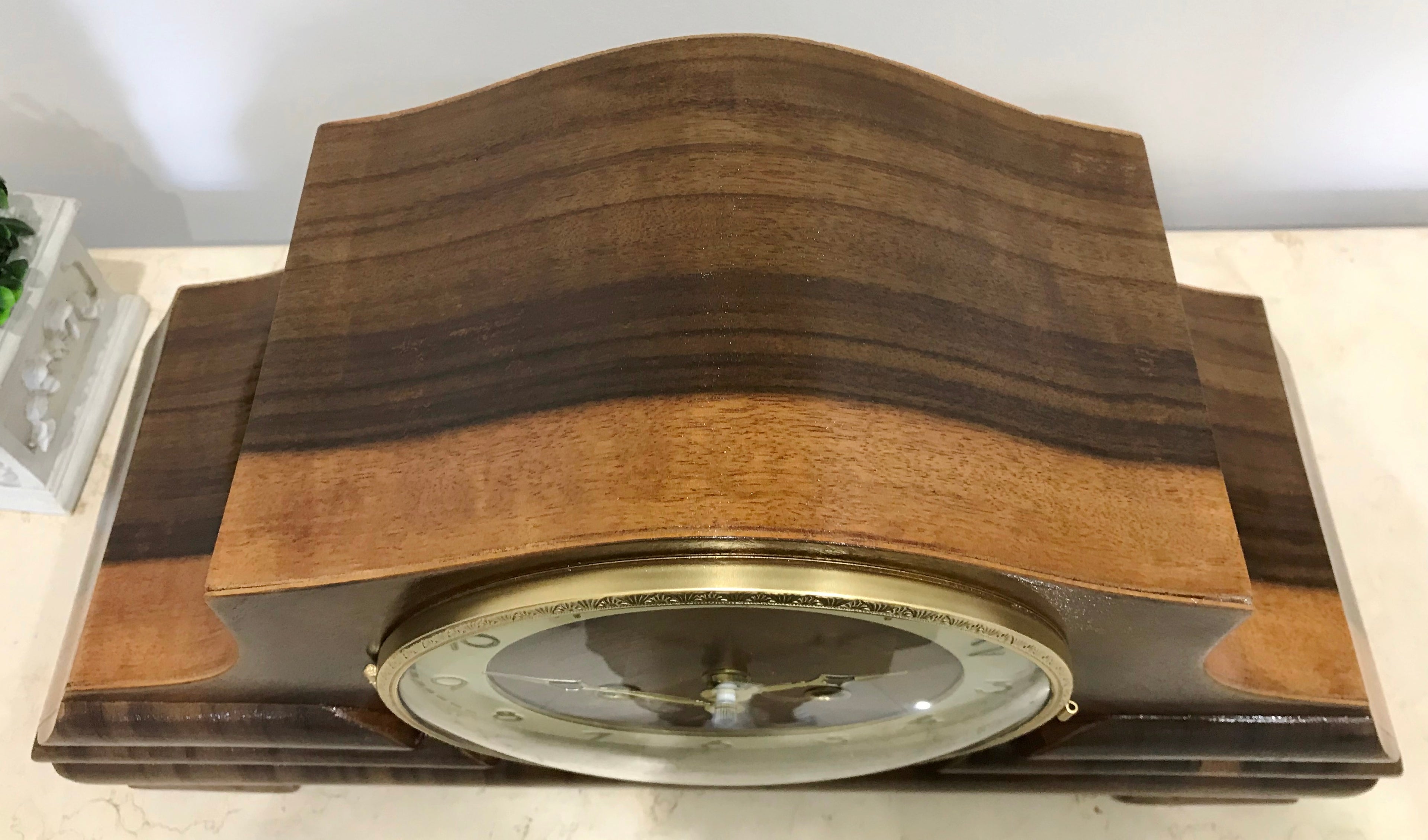 Restored Original Vintage Mantel Clock | eXibit collection