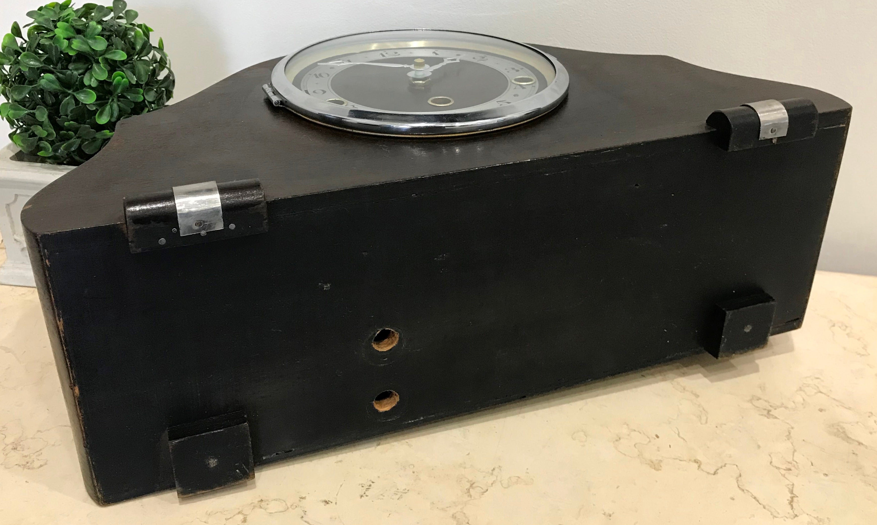 Vintage Battery Clock | eXibit collection