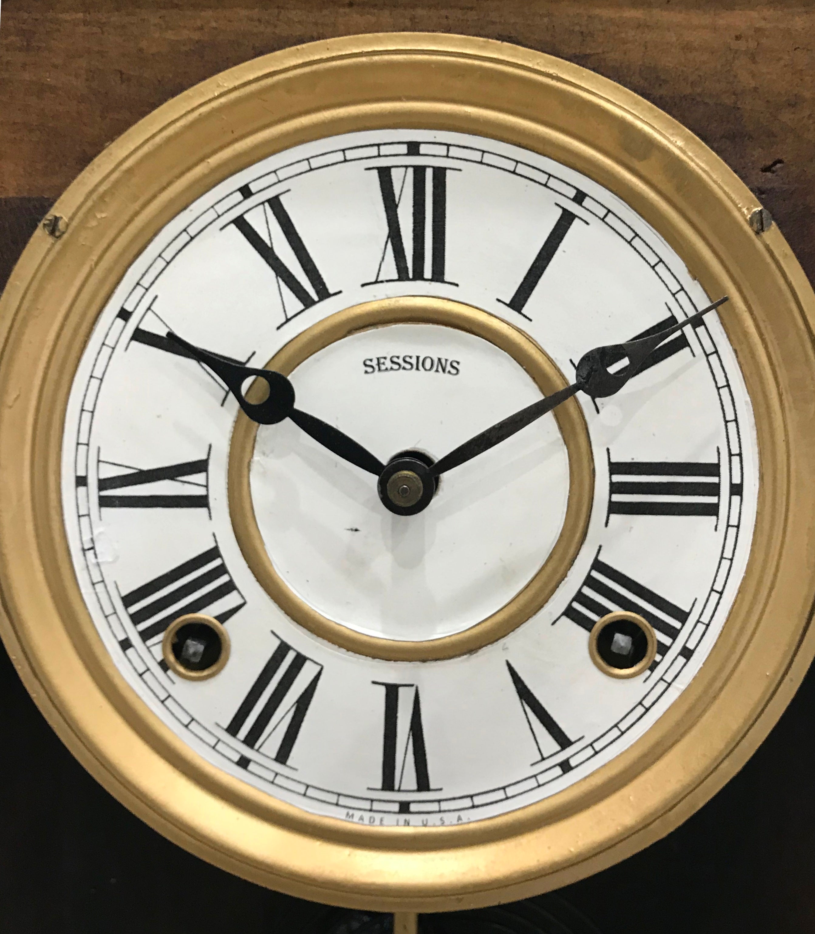 Antique Sessions Cottage Mantel Clock | eXibit collection