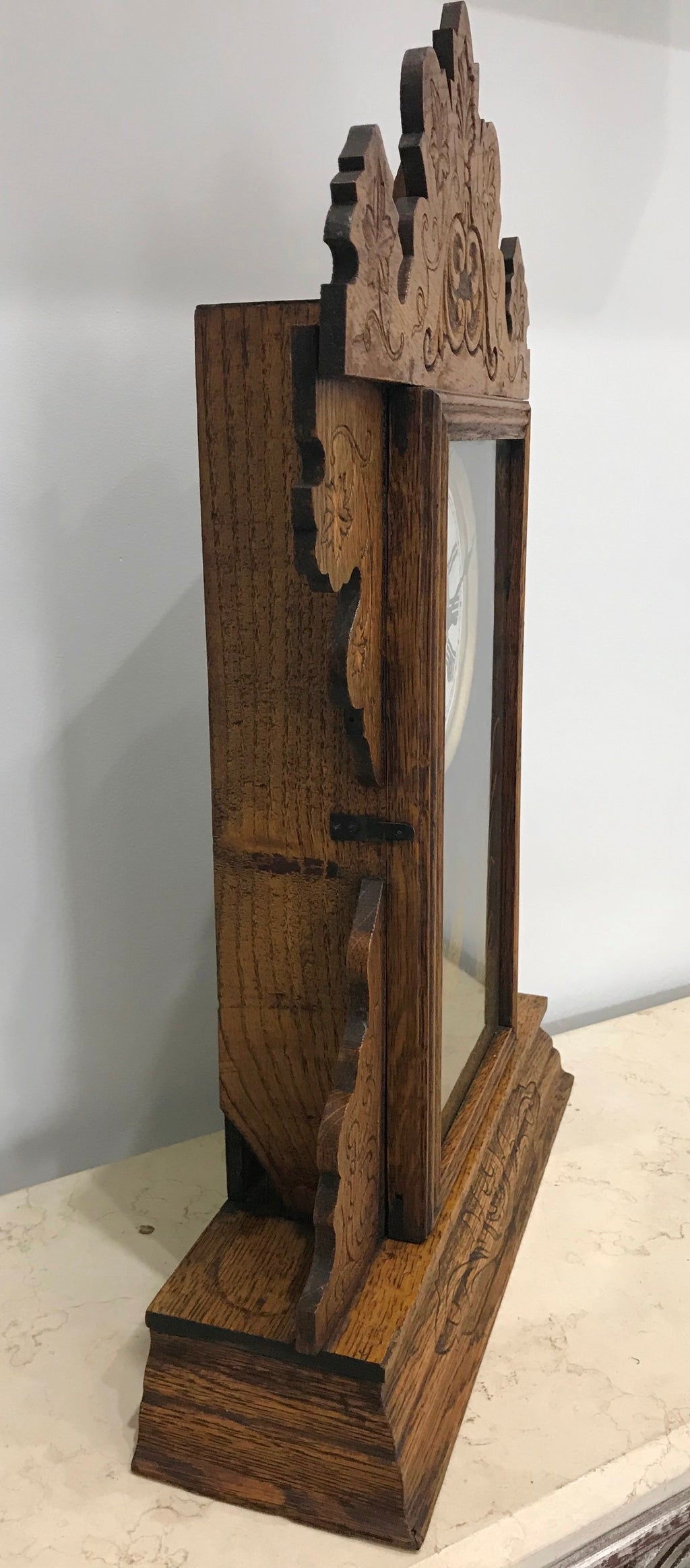 Antique Sessions Cottage Mantel Clock | eXibit collection