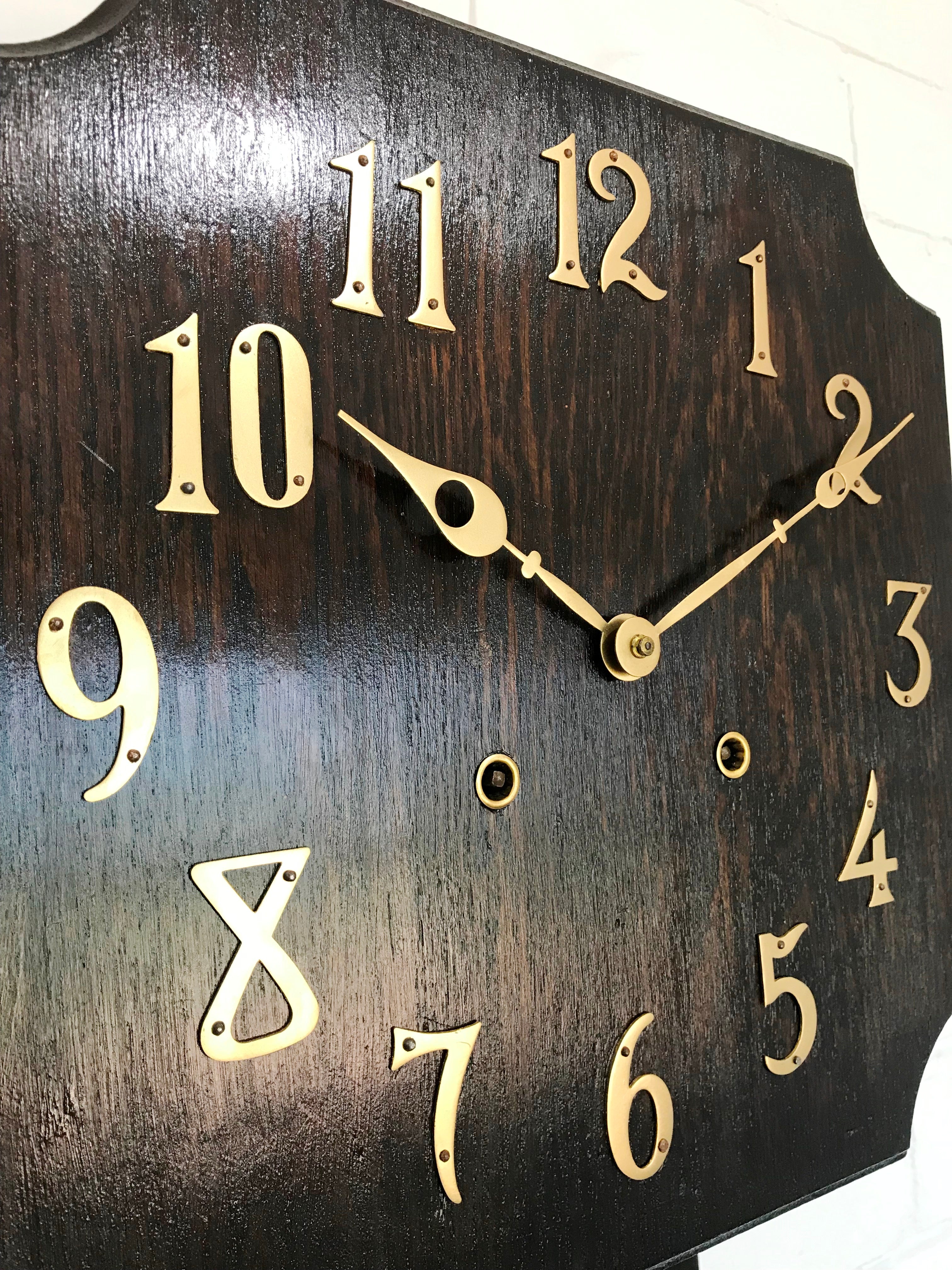 Original Antique Battery Clock | eXibit collection