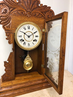 Antique NEW HAVEN Cottage Mantel Clock | eXibit collection