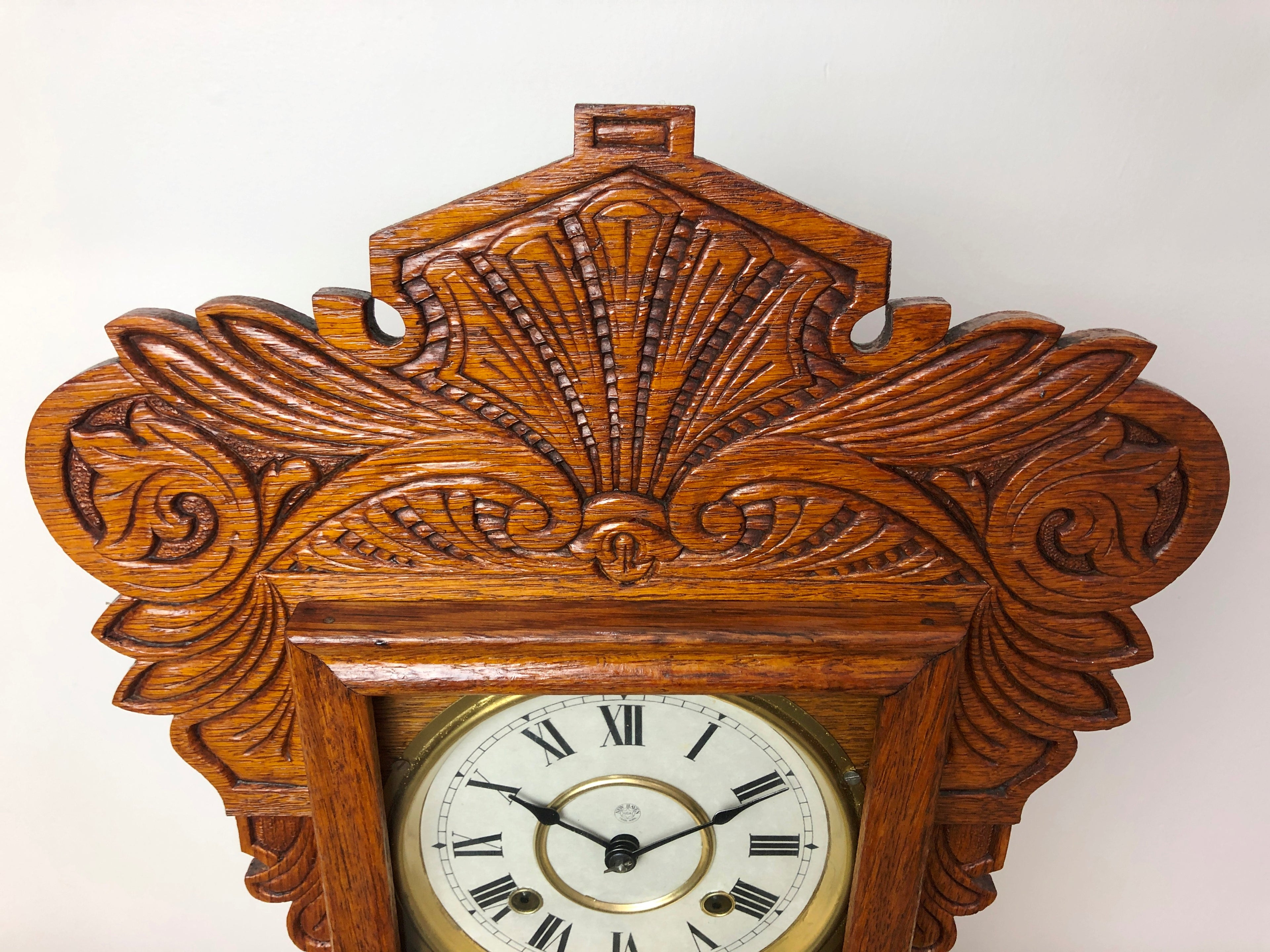 Antique NEW HAVEN Cottage Mantel Clock | eXibit collection