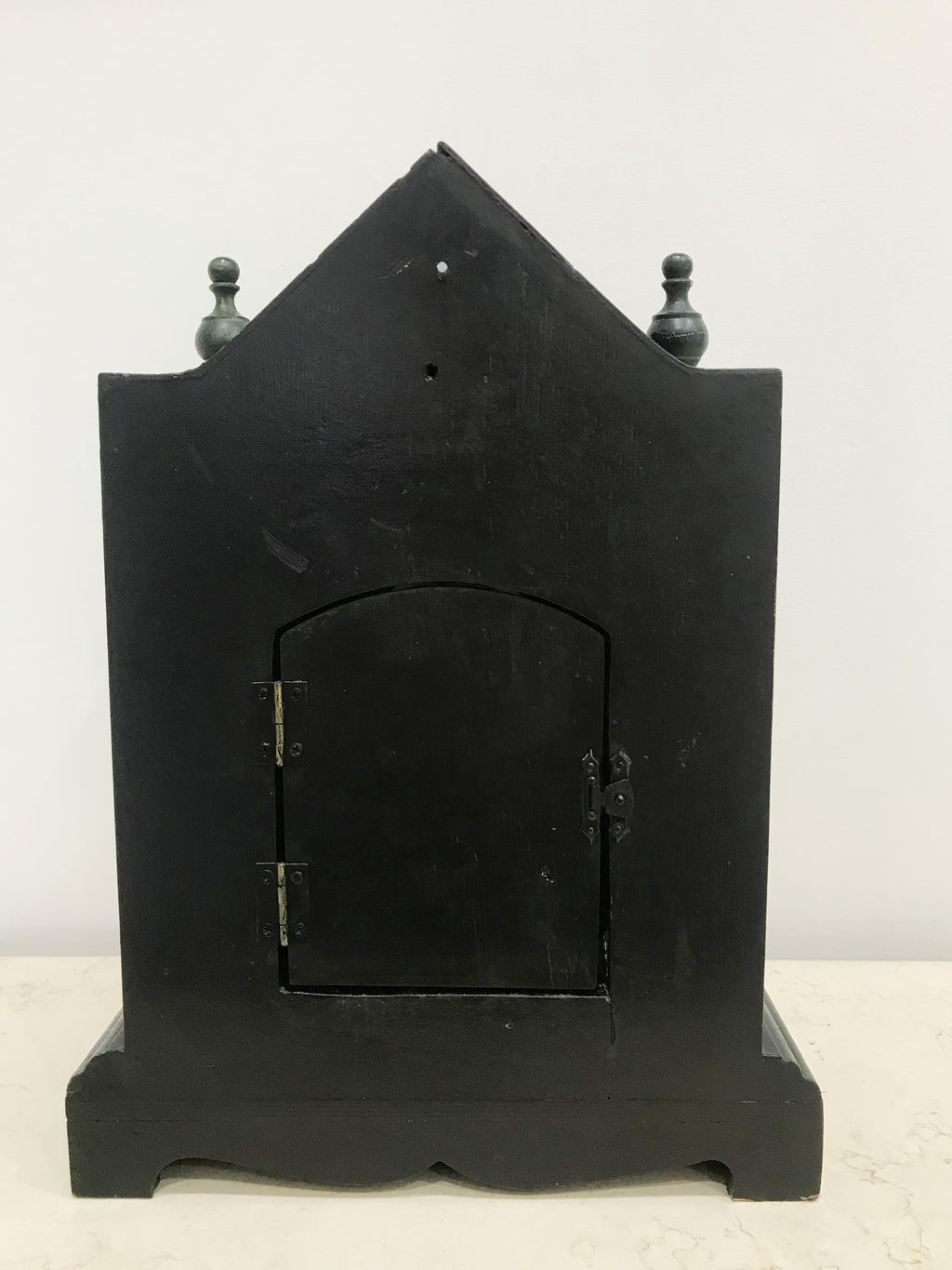 Gothic Clock  {quartz}