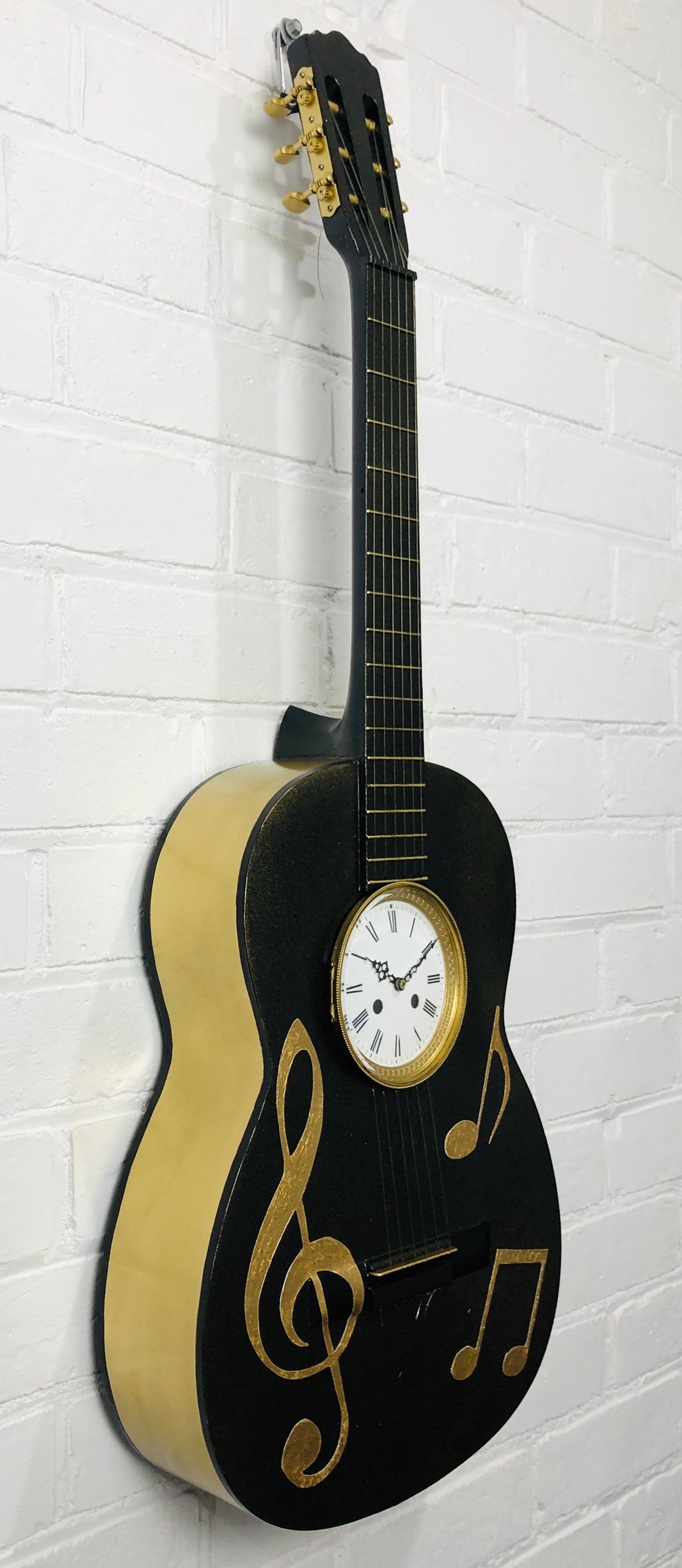 Original Suzuki Guitar Quartz Wall Clock | Adelaide Clocks