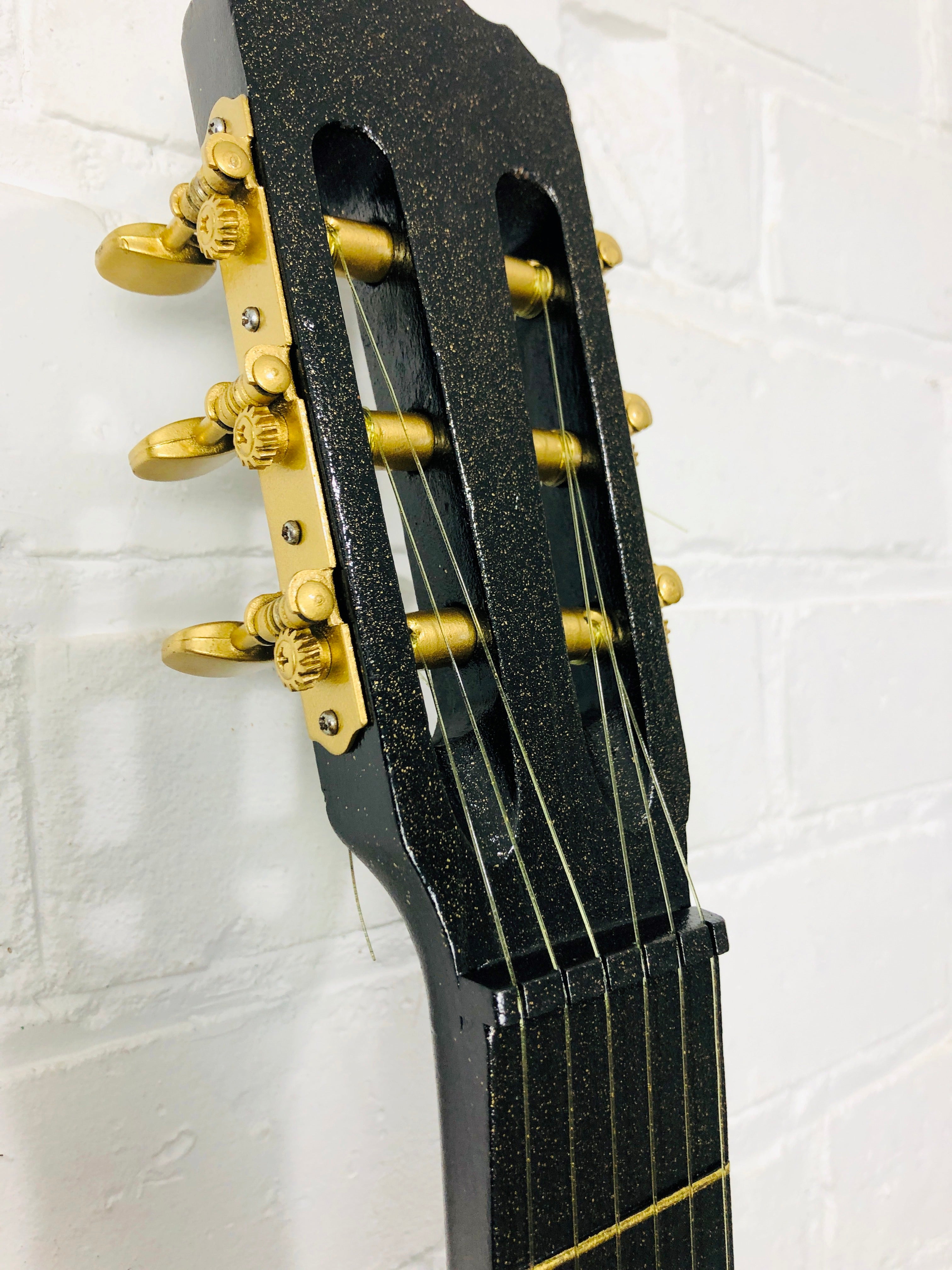 Original Suzuki Guitar Quartz Wall Clock | Adelaide Clocks