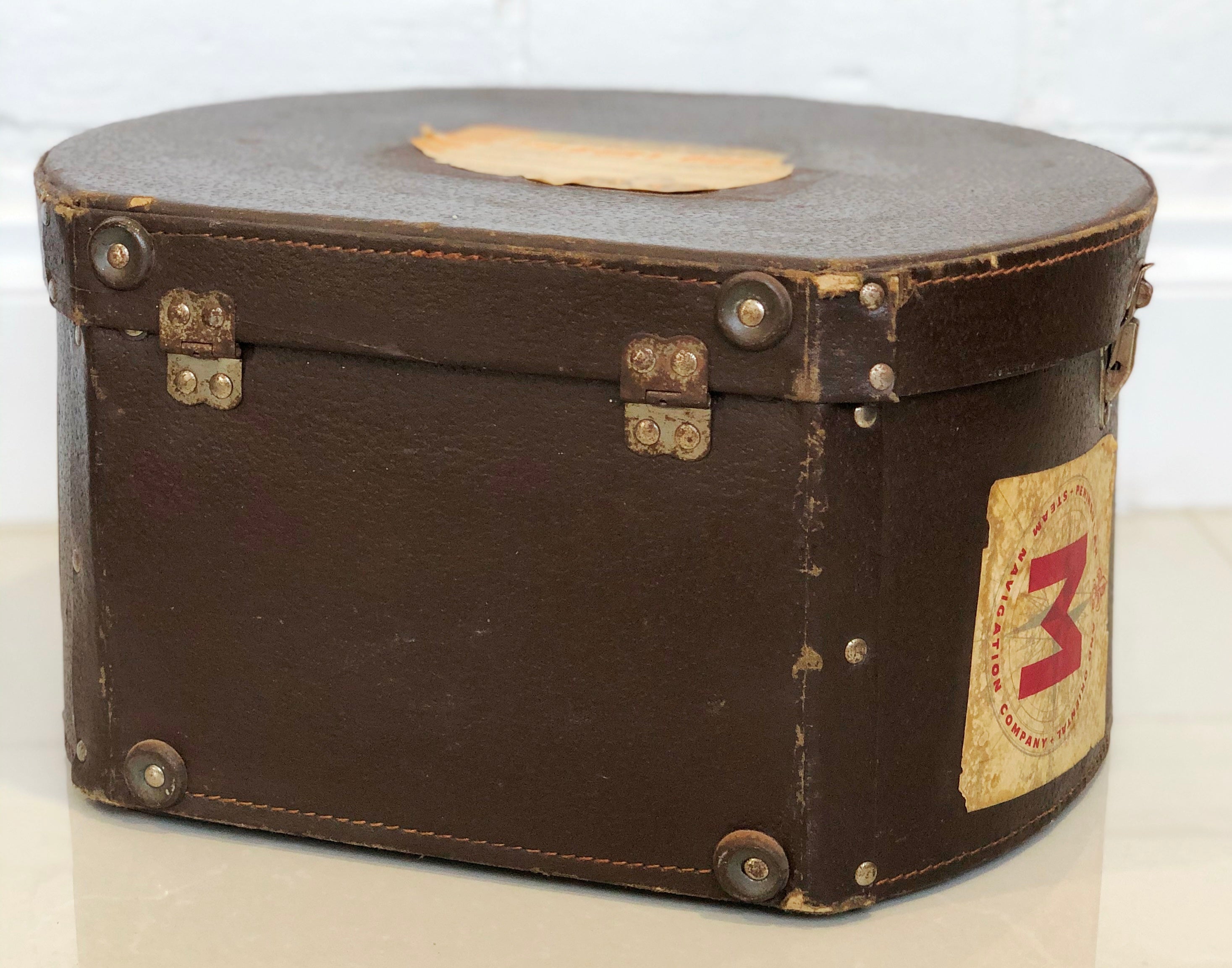 Vintage Hat Box Travel Case | eXibit collection